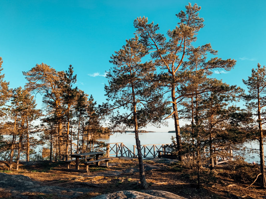 Gone Sailing Iso Vasikkasaari Espoossa MUSTARTTU